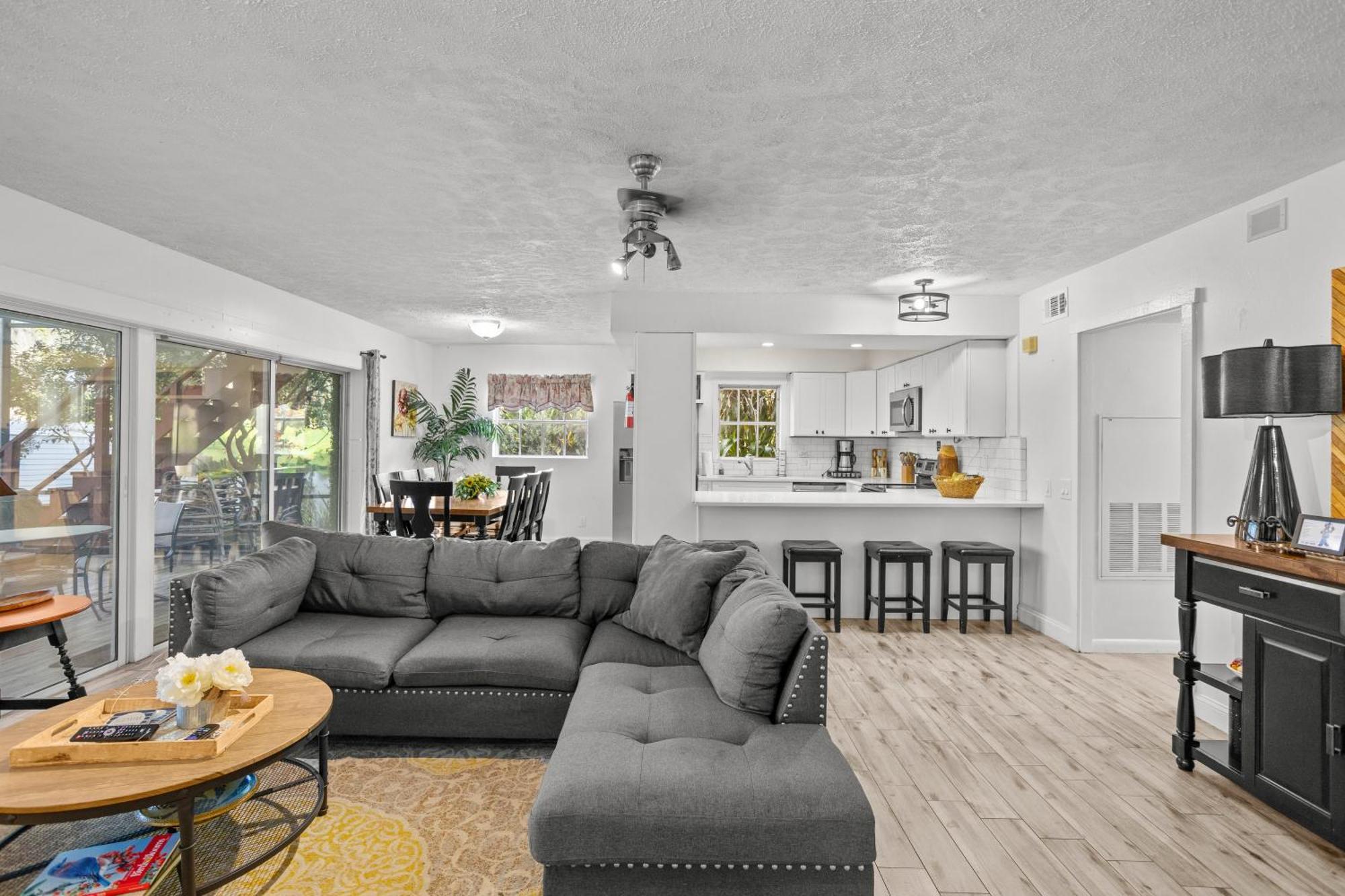 Spacious Lakefront House With Pool, Hottub, & Boating Orlando Kültér fotó
